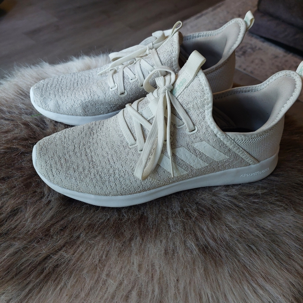 Adidas Cloud Foam Lightweight Cream Beige Sneakers. Size 8.5